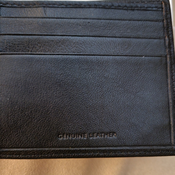 NWT Calvin Klein Leather Wallet - Picture 3 of 5